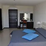 Apollon Hotel 3*