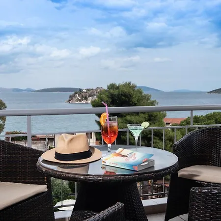 Apollon Hotel