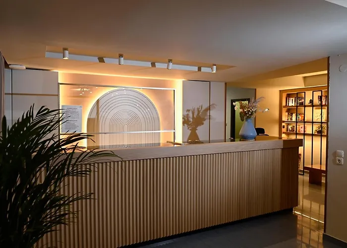 Apollon Otel Tolón