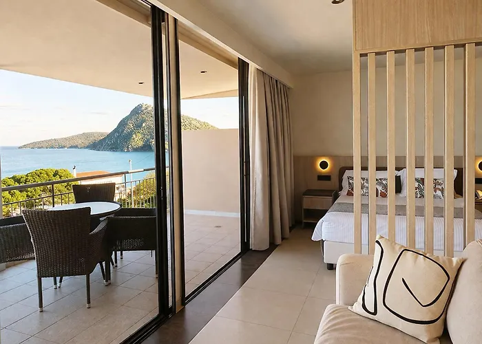 Apollon Otel Tolón