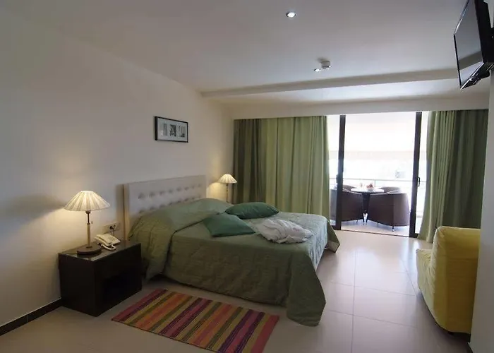 Apollon ホテル 3*